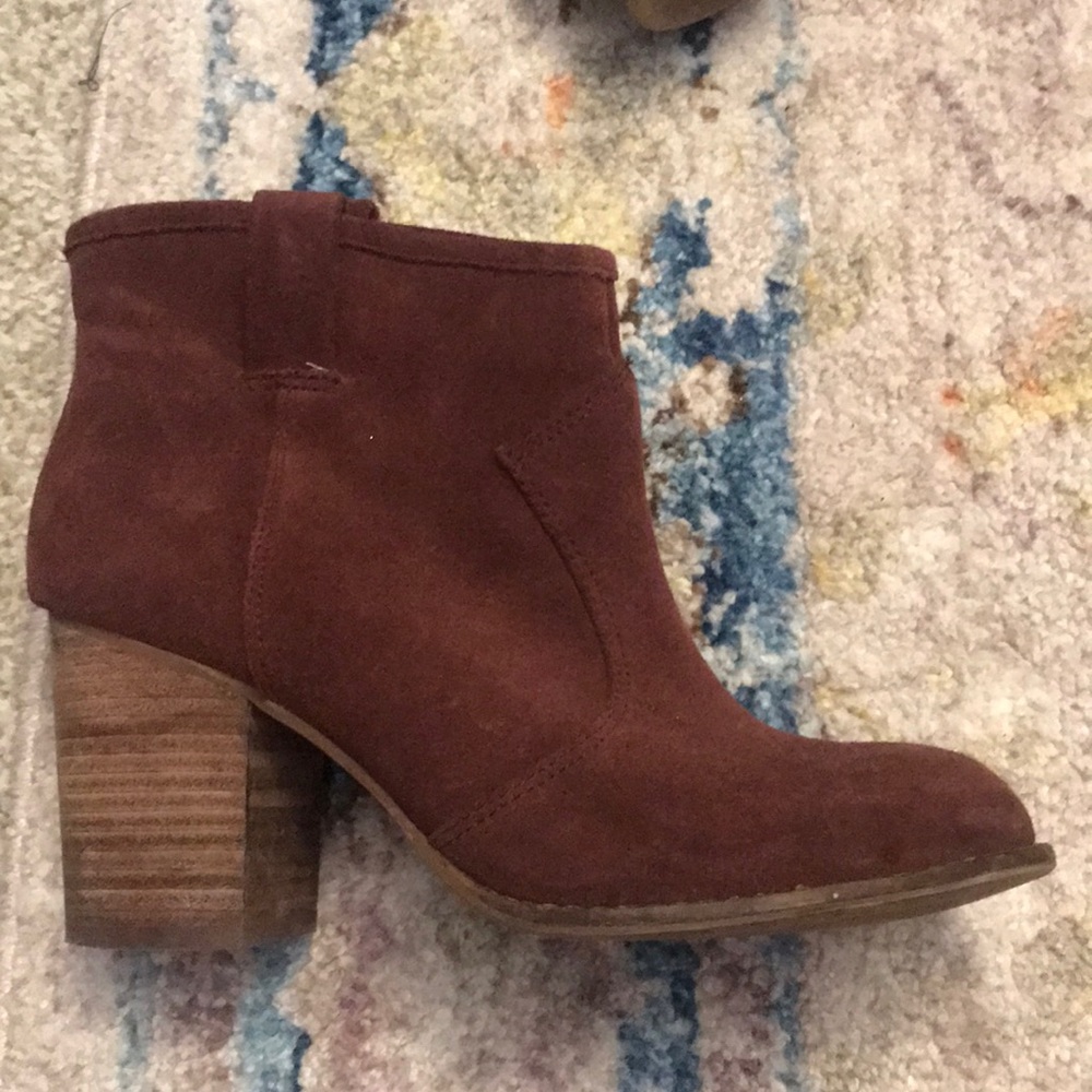 Maroon Booties - Picture 5 of 5